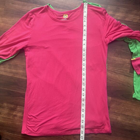 Lot of 2 Wonder Wink Under Scrub Shirts Women's M Long Sleeve Pink Green - Picture 8 of 11